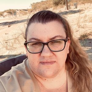 Meet your Posher, Alaena